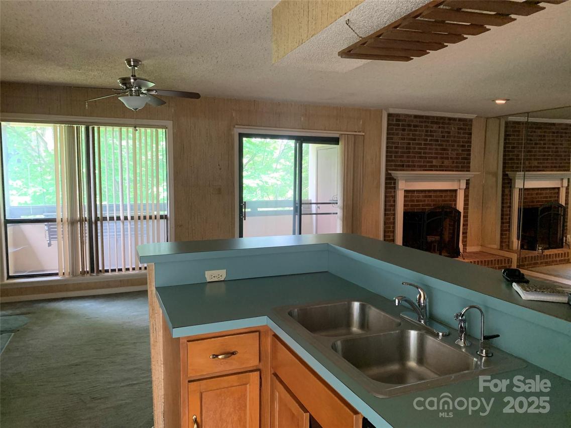 5727 Dockside Dr., Charlotte, NC 28227