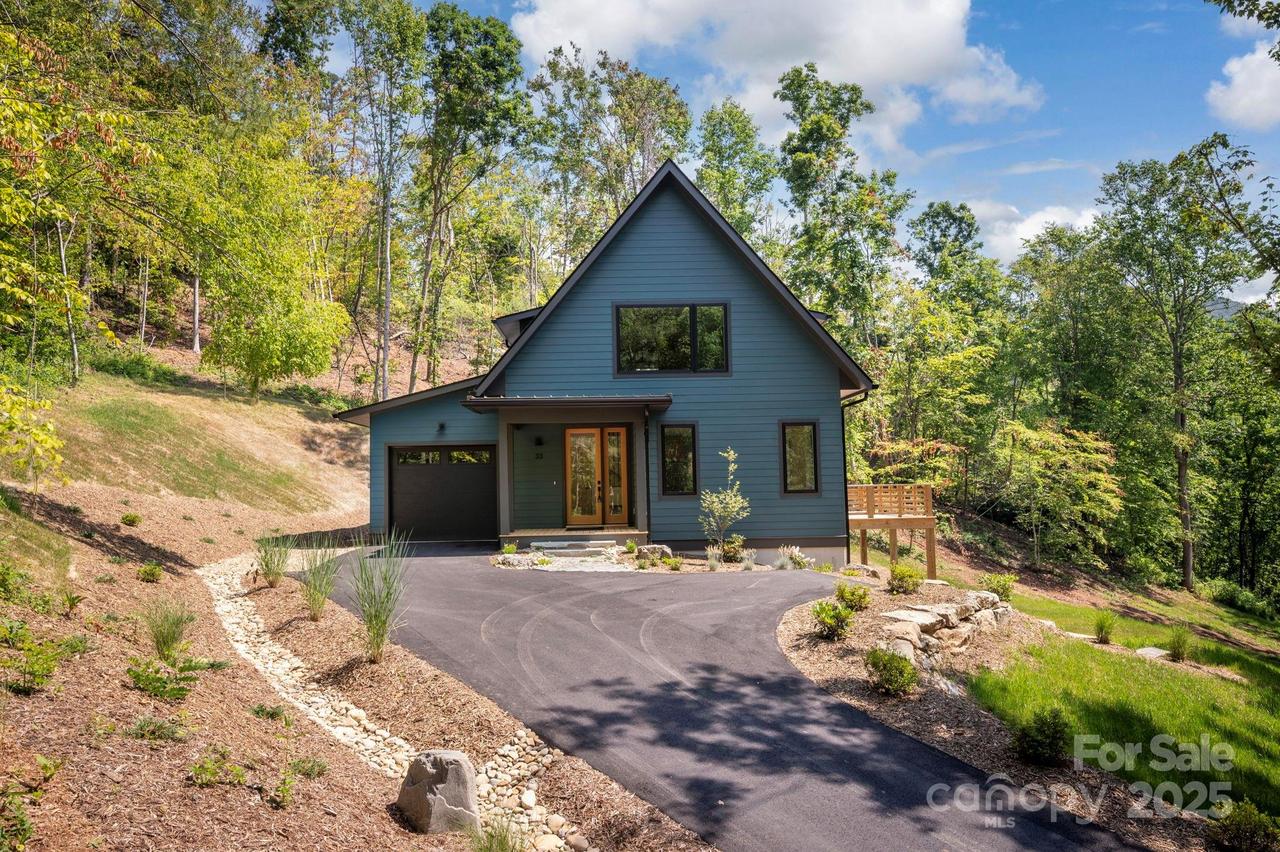33 Windago Rd., Weaverville, NC 28787