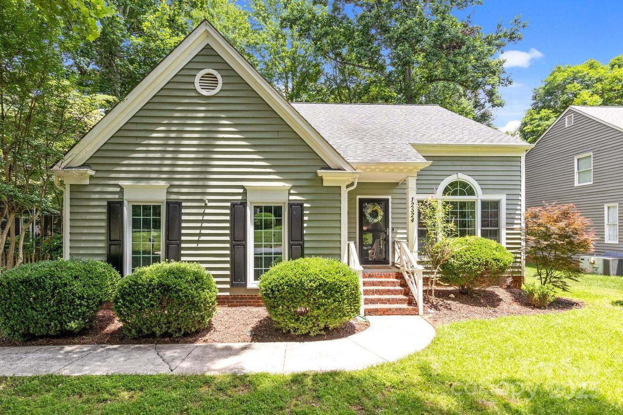 12524 Angel Oak Dr., Huntersville, NC 28078