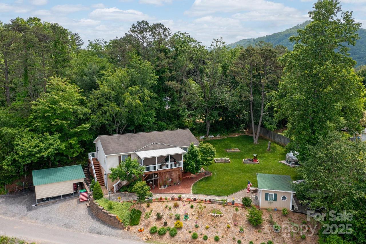 55 Upper Moffitt Rd., Asheville, NC 28805