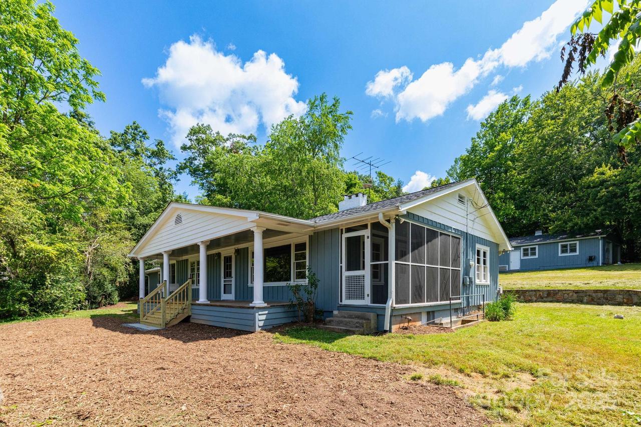 18 Gravely Branch Rd., Fletcher, NC 28732