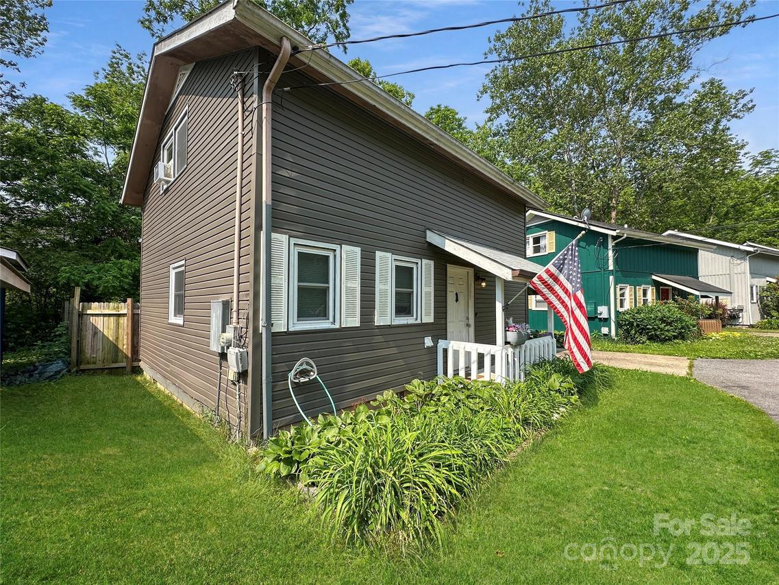 46 Westbrook Cir., Clyde, NC 28721