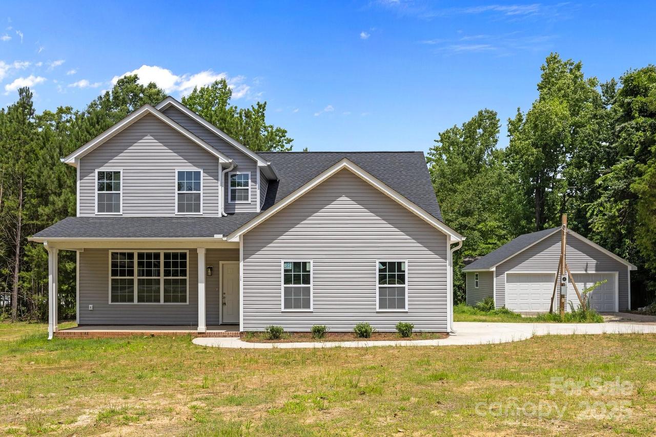 126 Aurora Blvd., Matthews, NC 28105