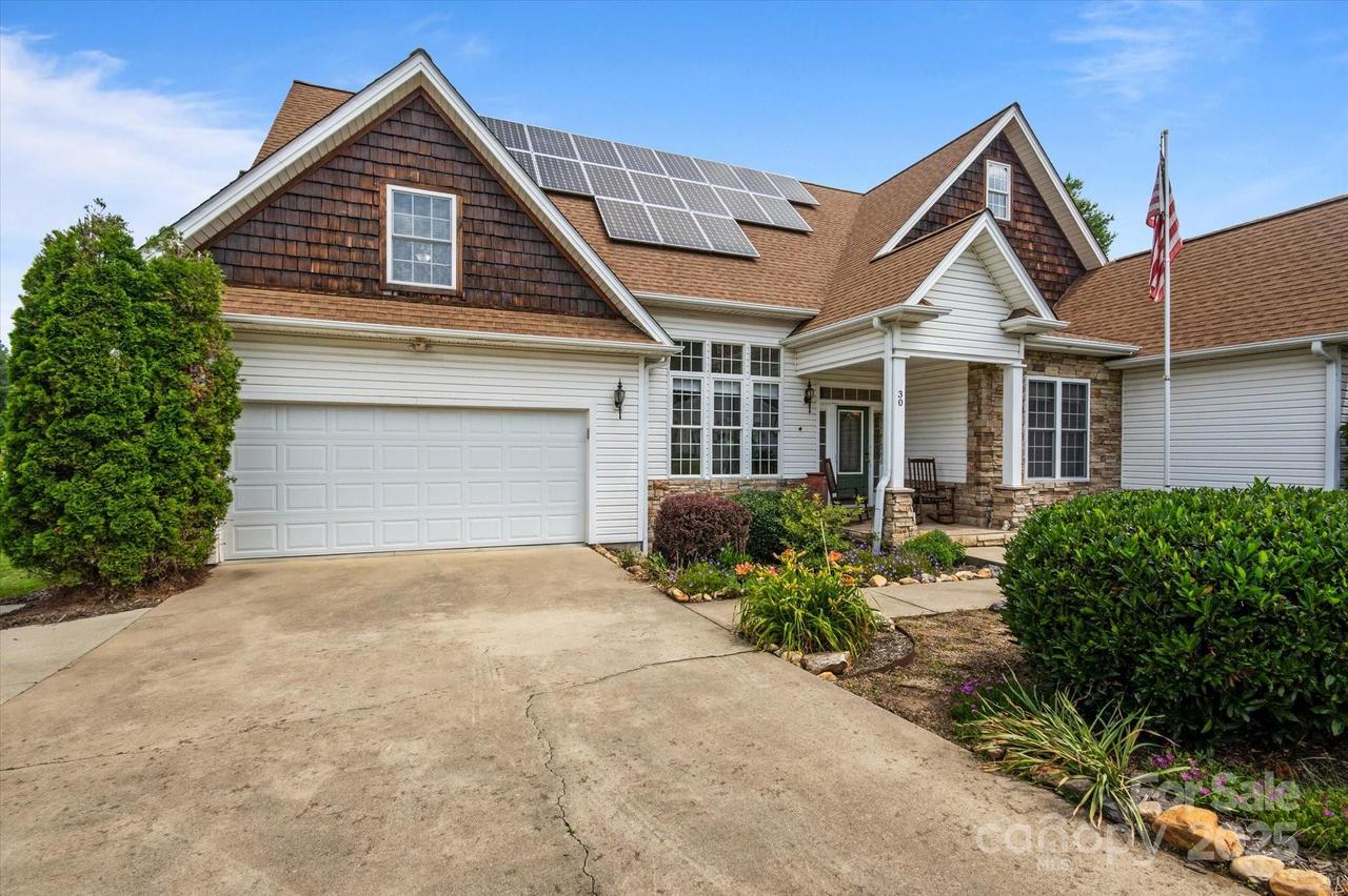 30 Linn Garden Ln., Swannanoa, NC 28778