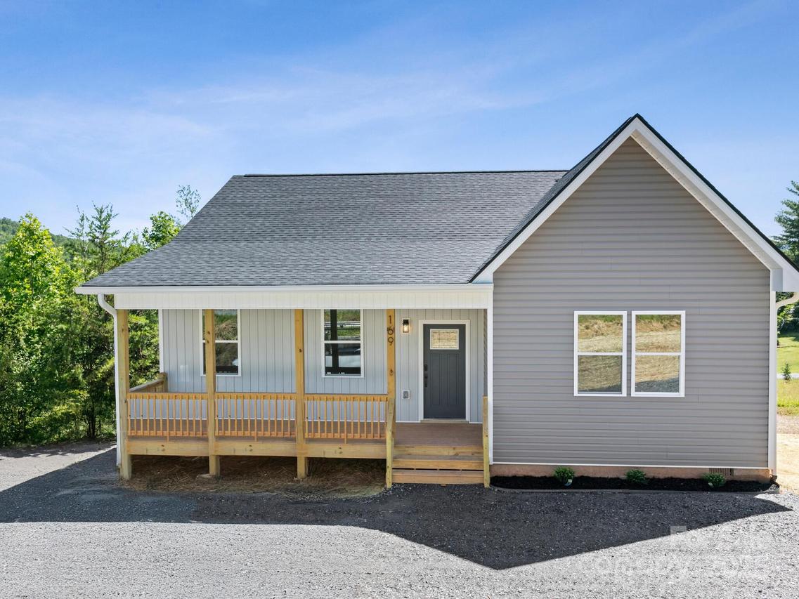 169 Vineyard Village Dr. #4, Old Fort, NC 28762