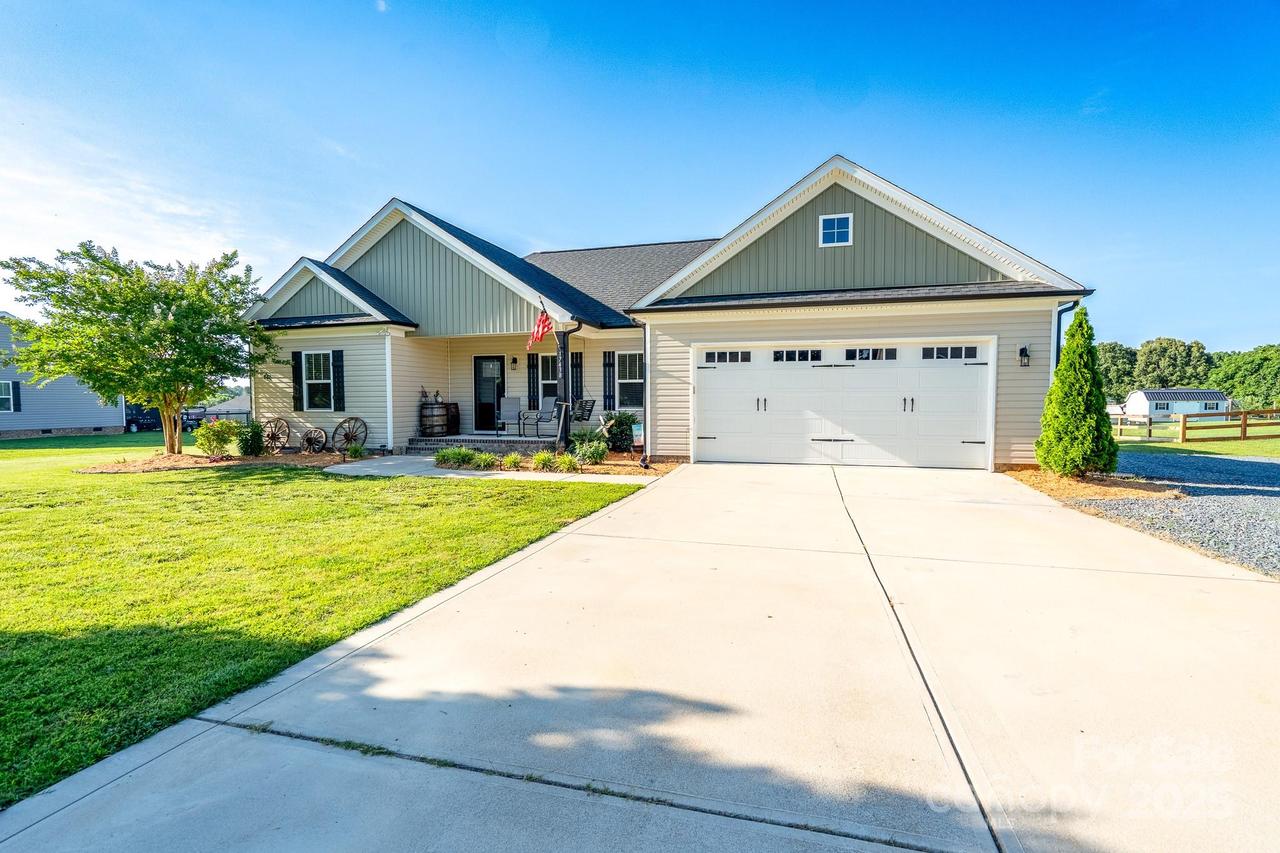 17438 Purser Dr., Locust, NC 28097