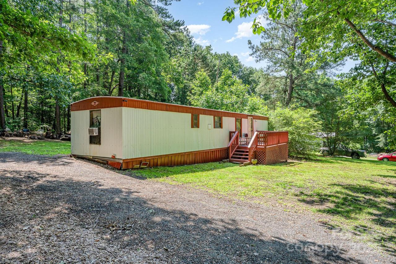 5239 Lineberger Rd., Stanley, NC 28164