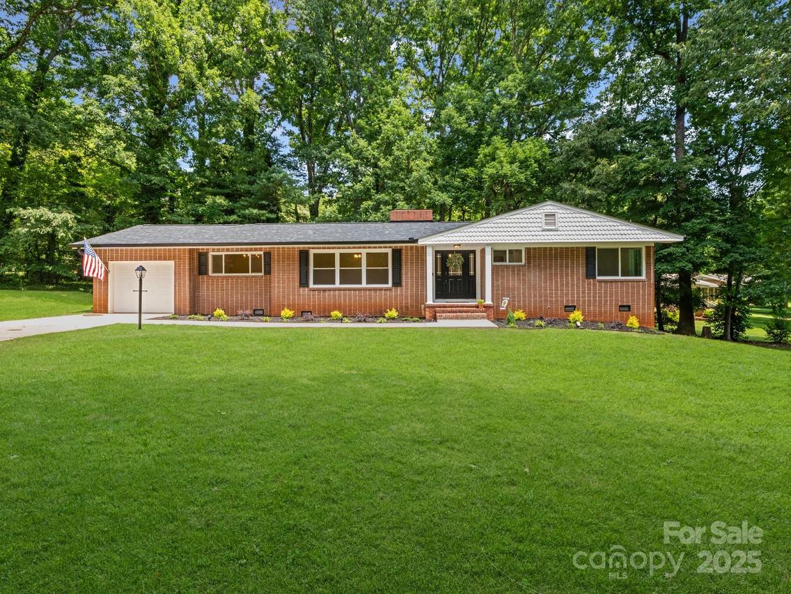 1123 Timberlane Dr., Lincolnton, NC 28092