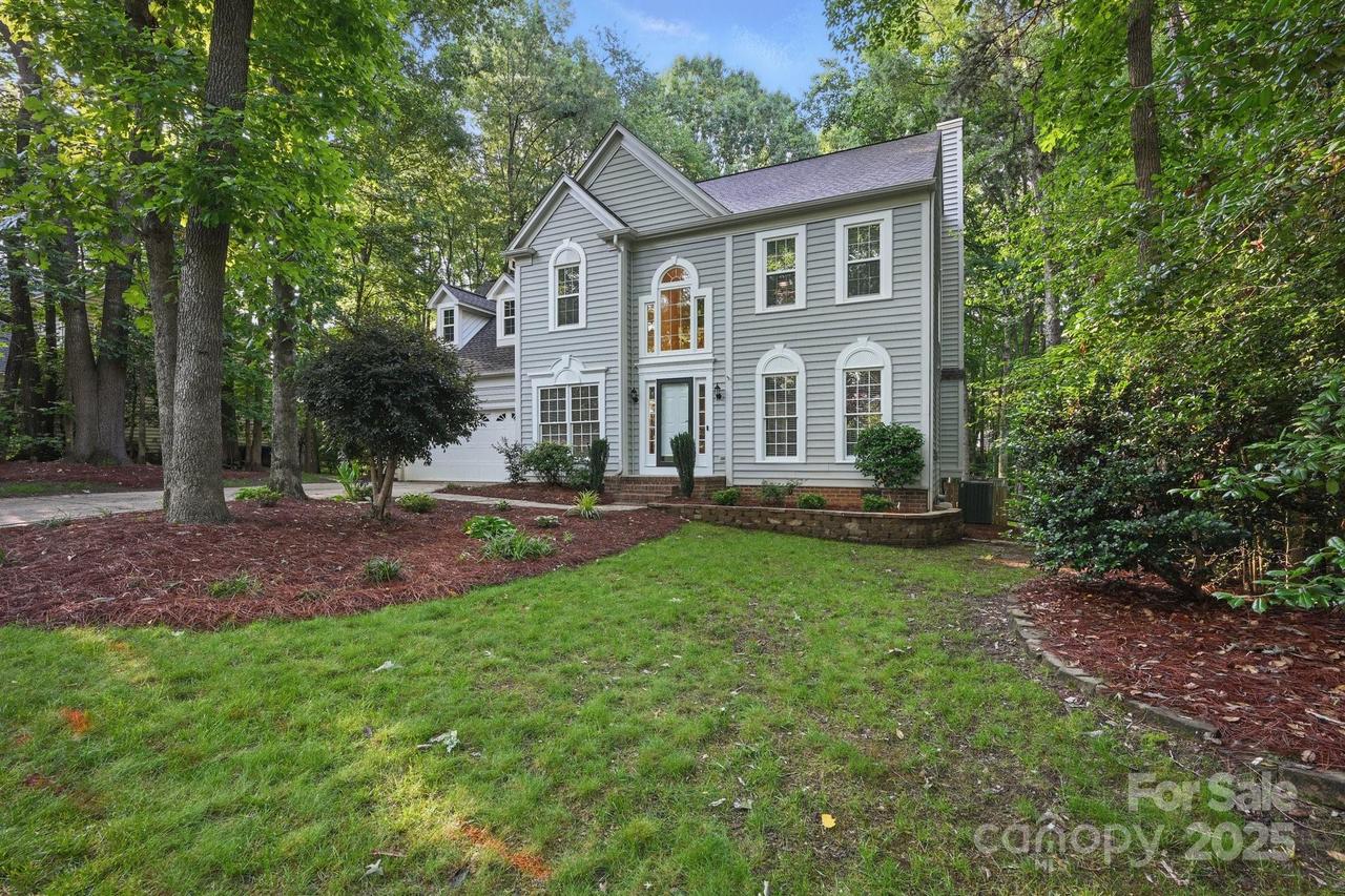 8805 Deerland Ct., Huntersville, NC 28078