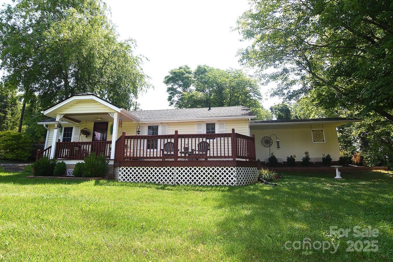19 Mingus St., Canton, NC 28716