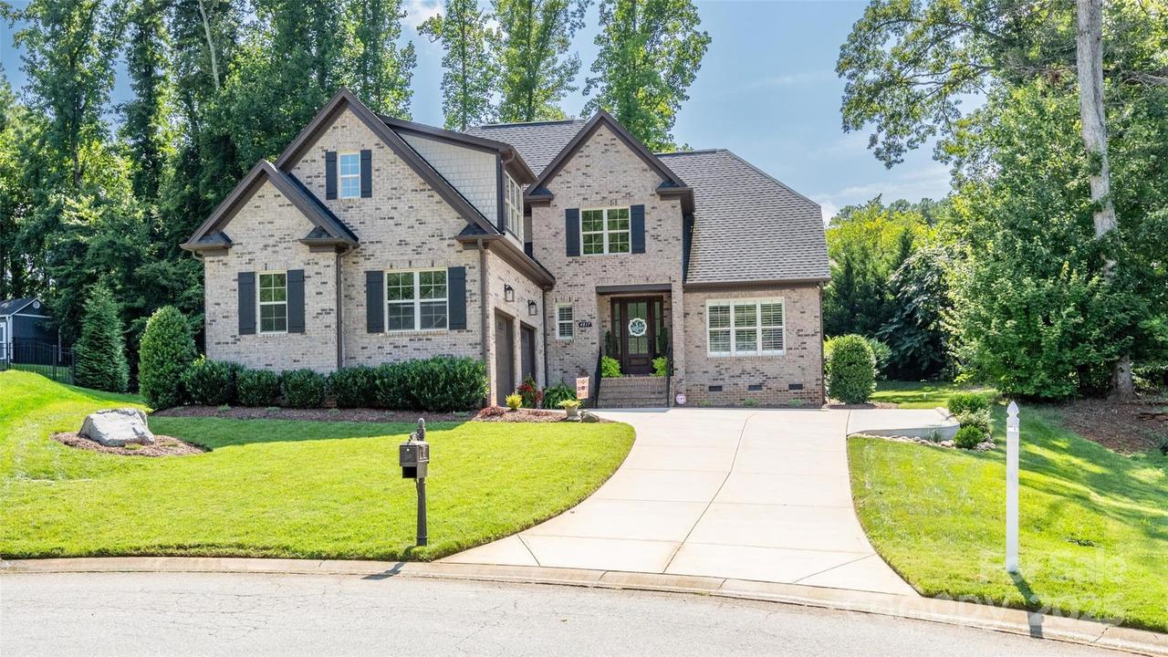 4017 Halyard Dr., Denver, NC 28037
