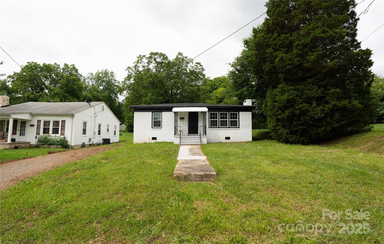 1017 W Fisher St., Salisbury, NC 28144