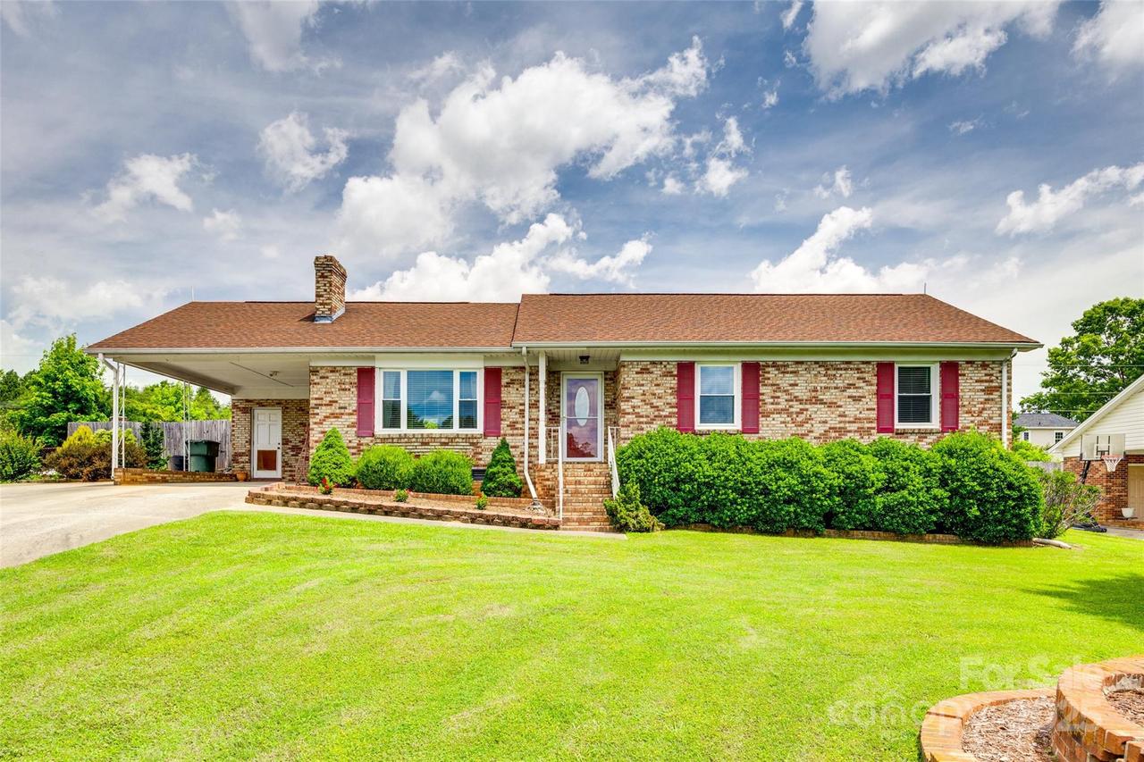 3903 Graywood Dr., Gastonia, NC 28052