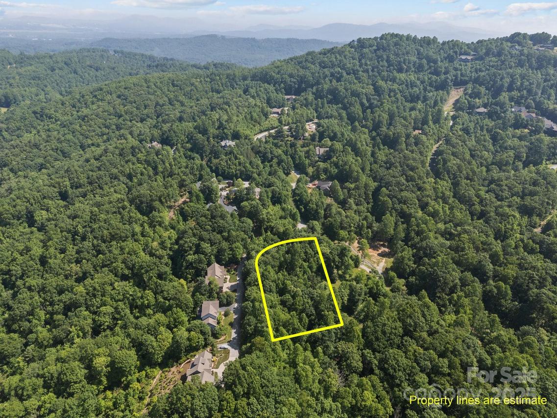 1063 Somersby Pkwy. #3, Hendersonville, NC 28739
