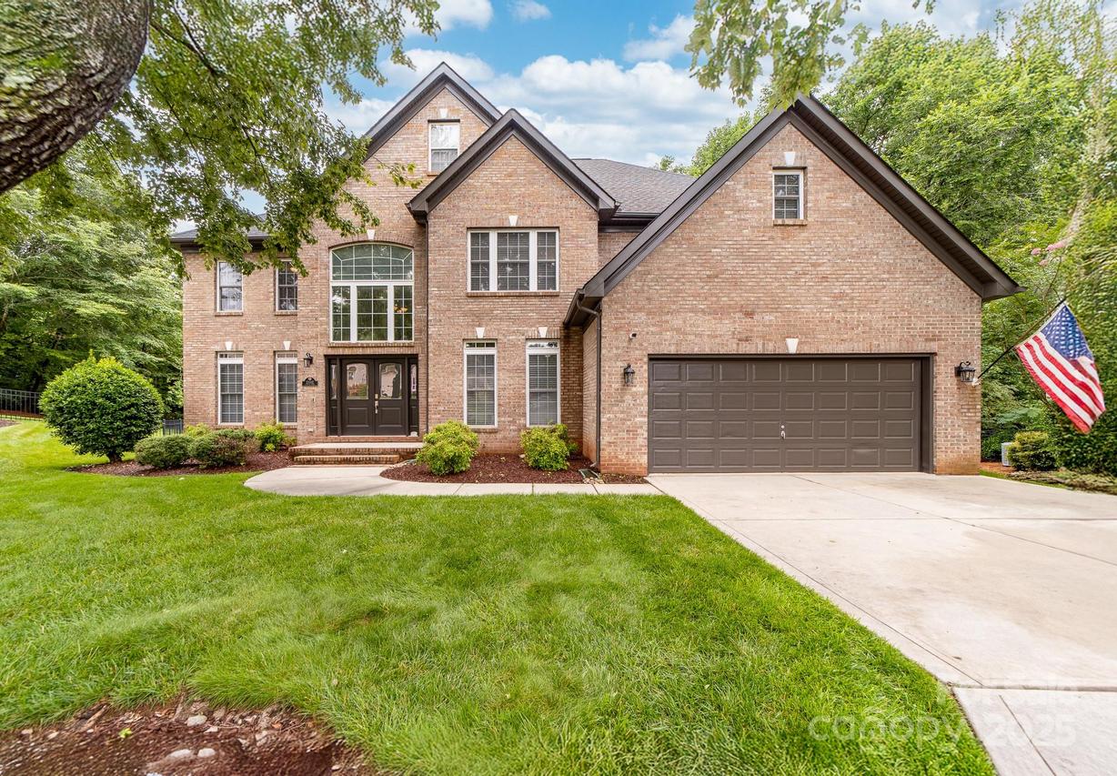 12002 Cobham Ct., Huntersville, NC 28078