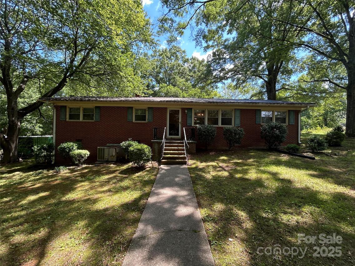 211 S Slack St., Albemarle, NC 28001