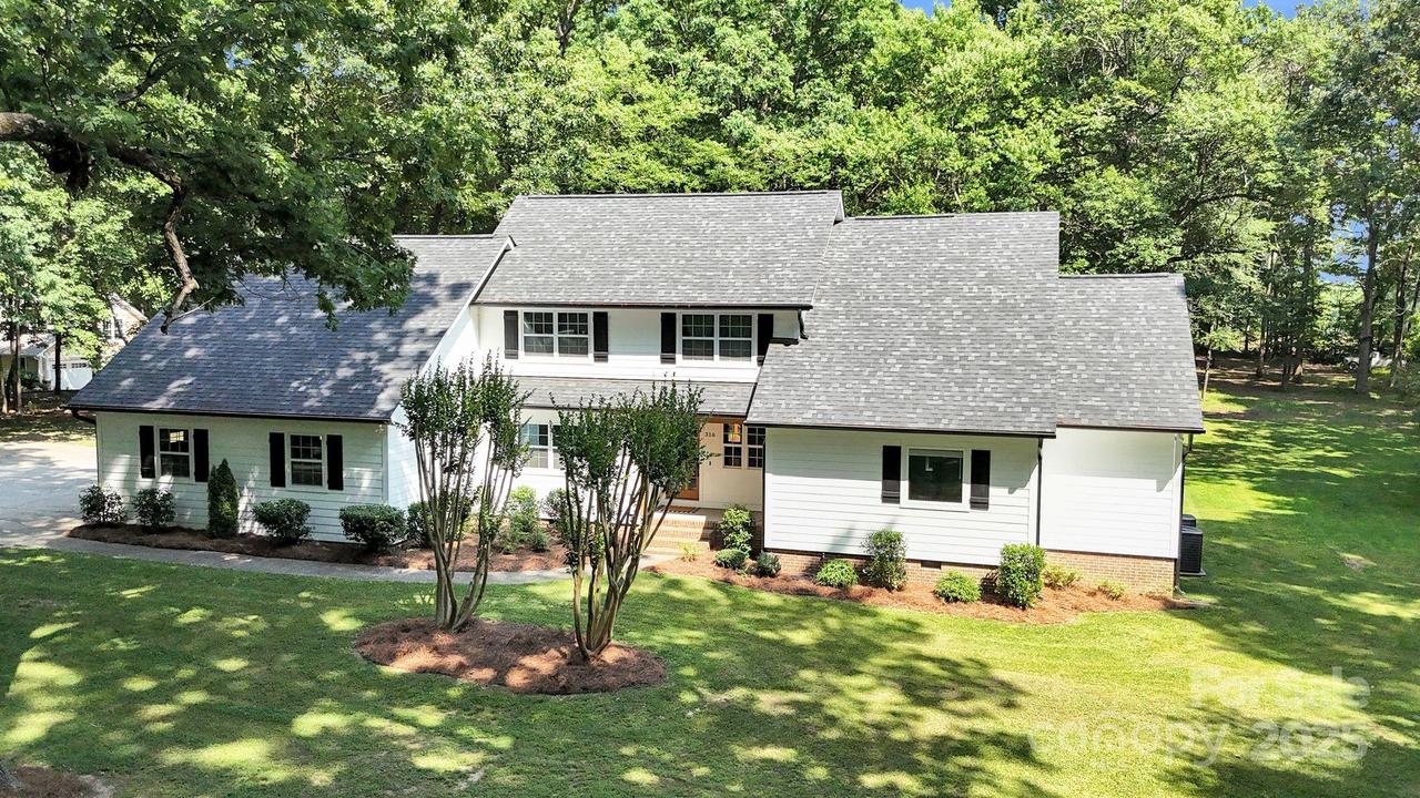 316 Wade Hampton Dr., Matthews, NC 28104