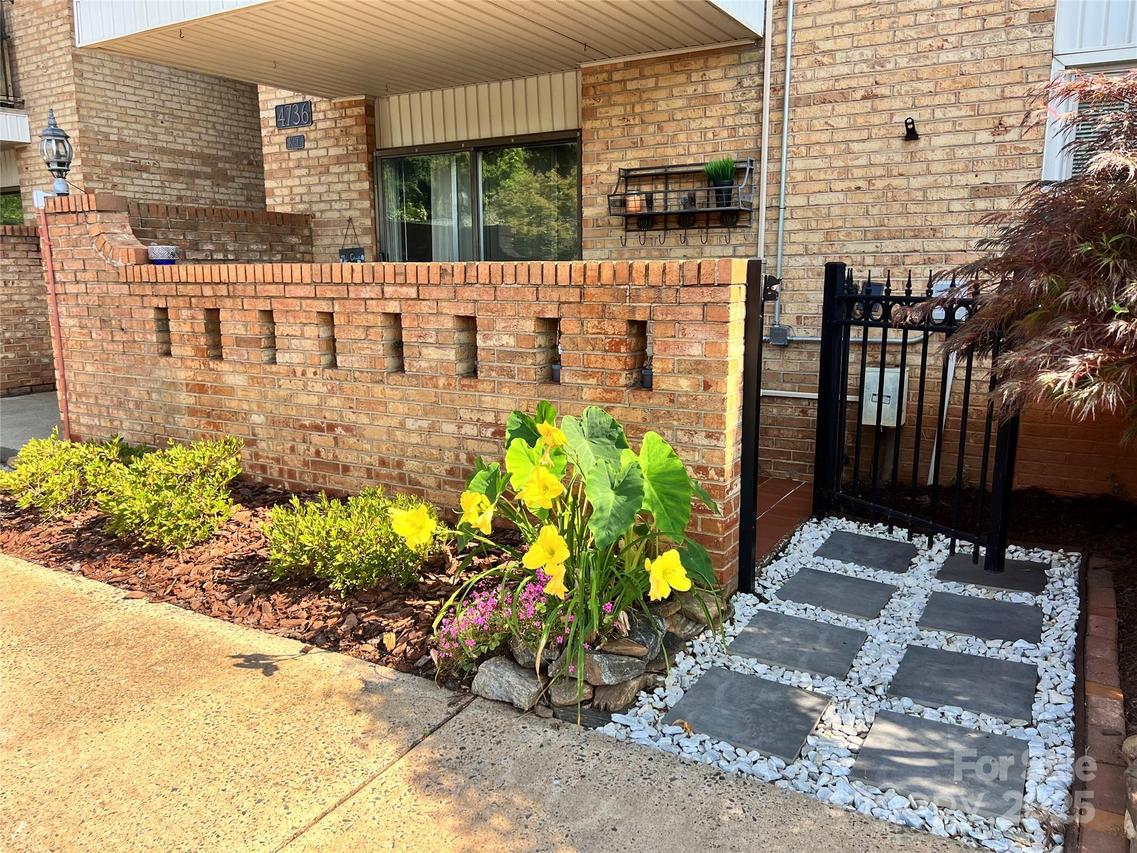 4736 Hedgemore Dr. #K, Charlotte, NC 28209