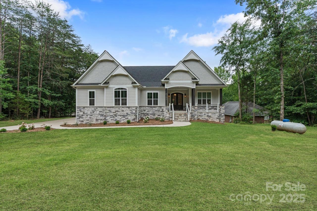 8283 Long Island Rd., Catawba, NC 28609