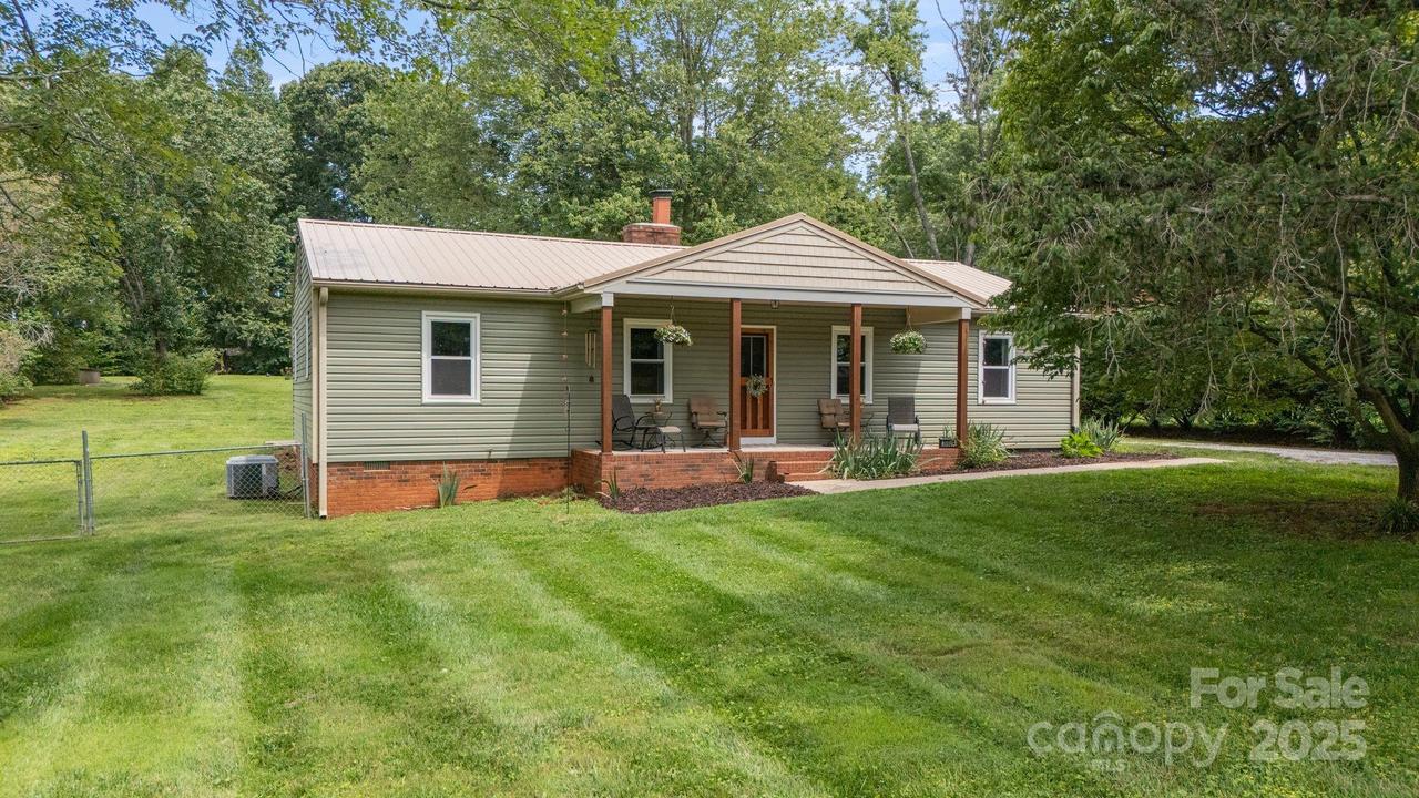 3980 English Oak Dr., Lincolnton, NC 28092