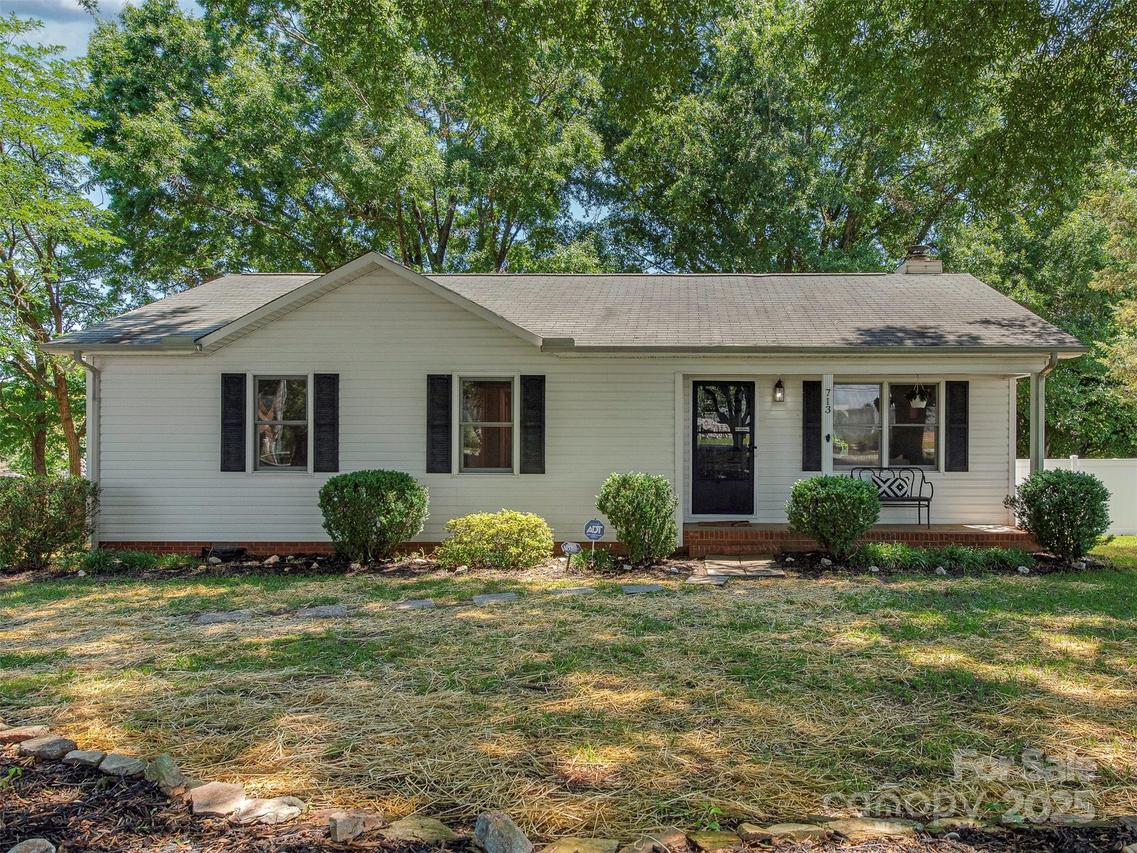 713 Springfield Dr., Concord, NC 28027