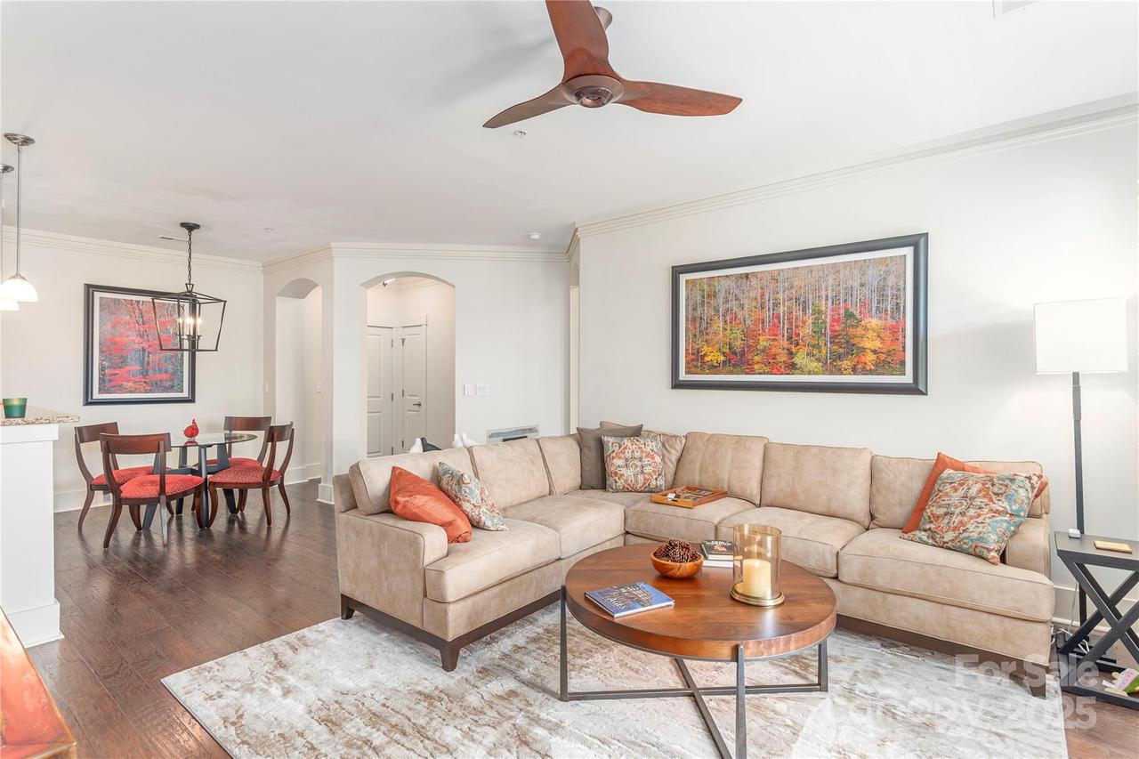 5 Farleigh St. #303, Asheville, NC 28803