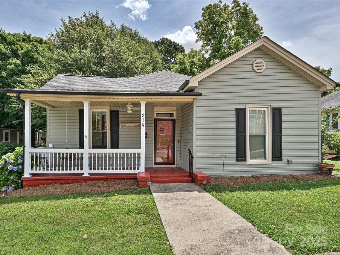 214 Tenth St., Cramerton, NC 28032
