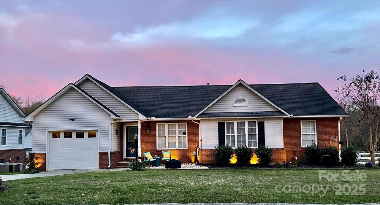 1700 Pickwick Ave., Kannapolis, NC 28083