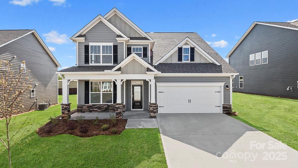 574 Fox Cove Rd., Hendersonville, NC 28792