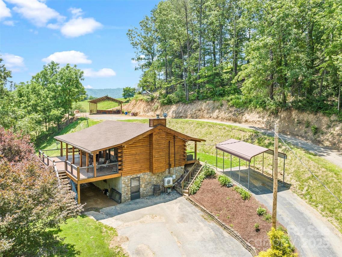 367 Robinson Rd., Clyde, NC 28721