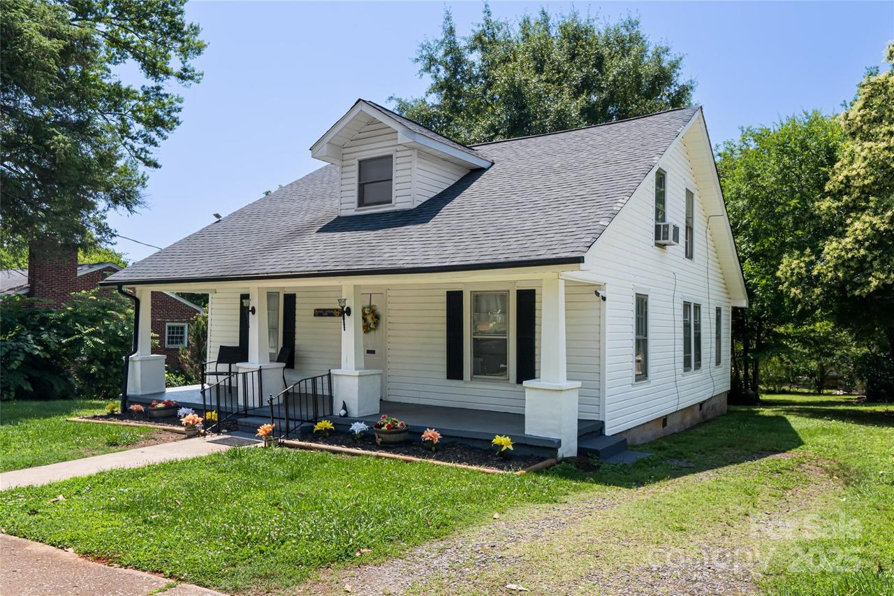 282 Arlington St., Forest City, NC 28043