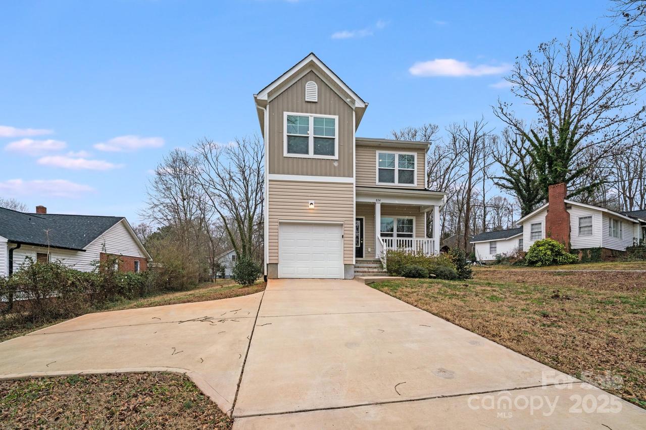 834 N Flint St., Lincolnton, NC 28092
