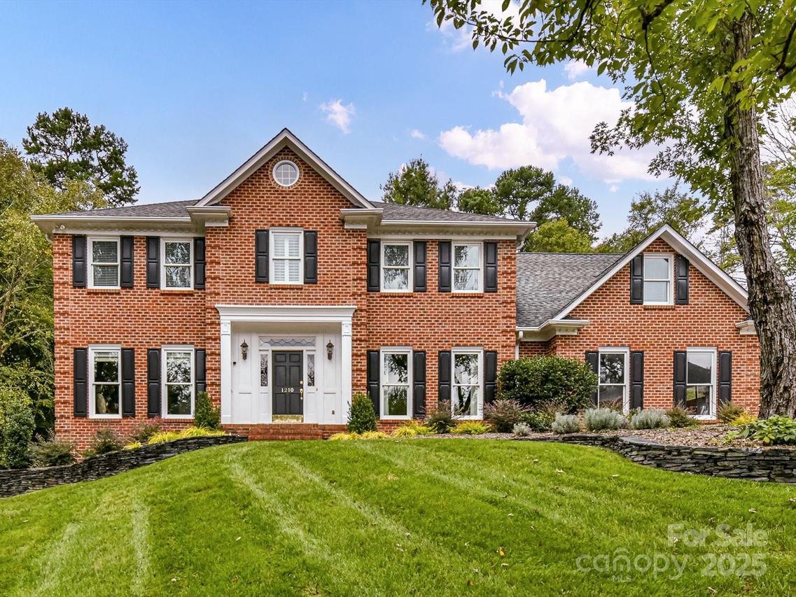 1210 Ilsemont Pl., Matthews, NC 28105