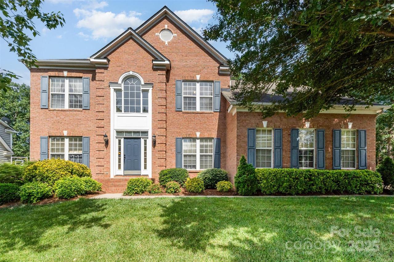 1002 Hollyhedge Ln., Indian Trail, NC 28079