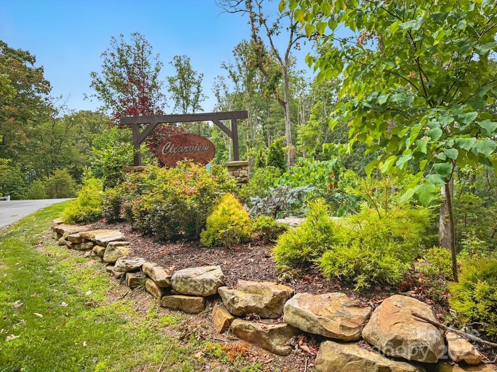 39 Ted Linn Dr., Fairview, NC 28730