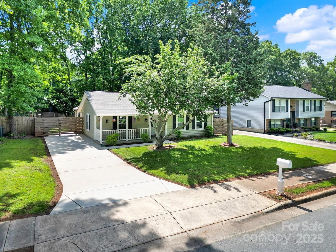 6705 Reddman Rd., Charlotte, NC 28212