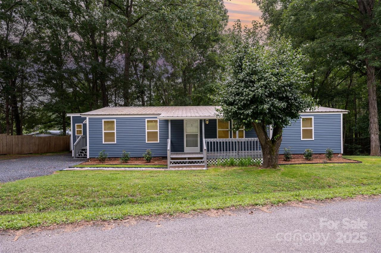 870 Family Dr., Midland, NC 28107