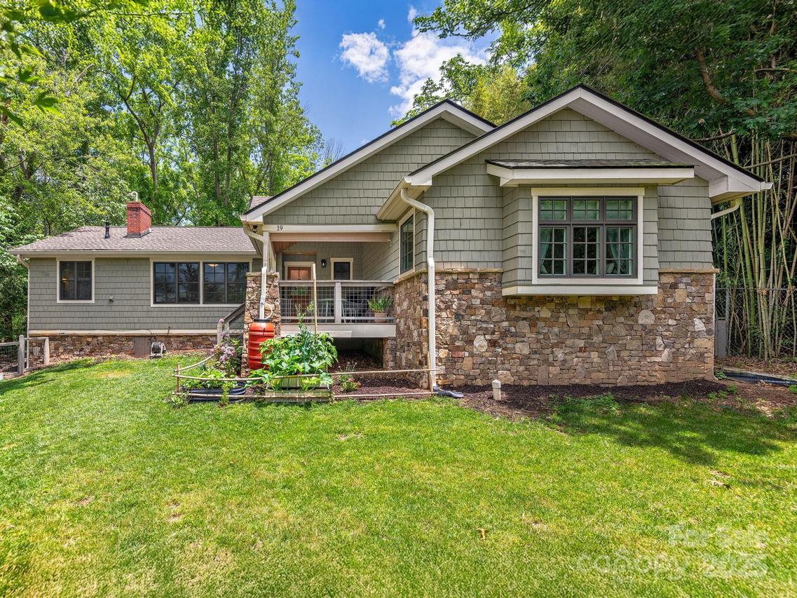 19 Albemarle Rd., Asheville, NC 28801