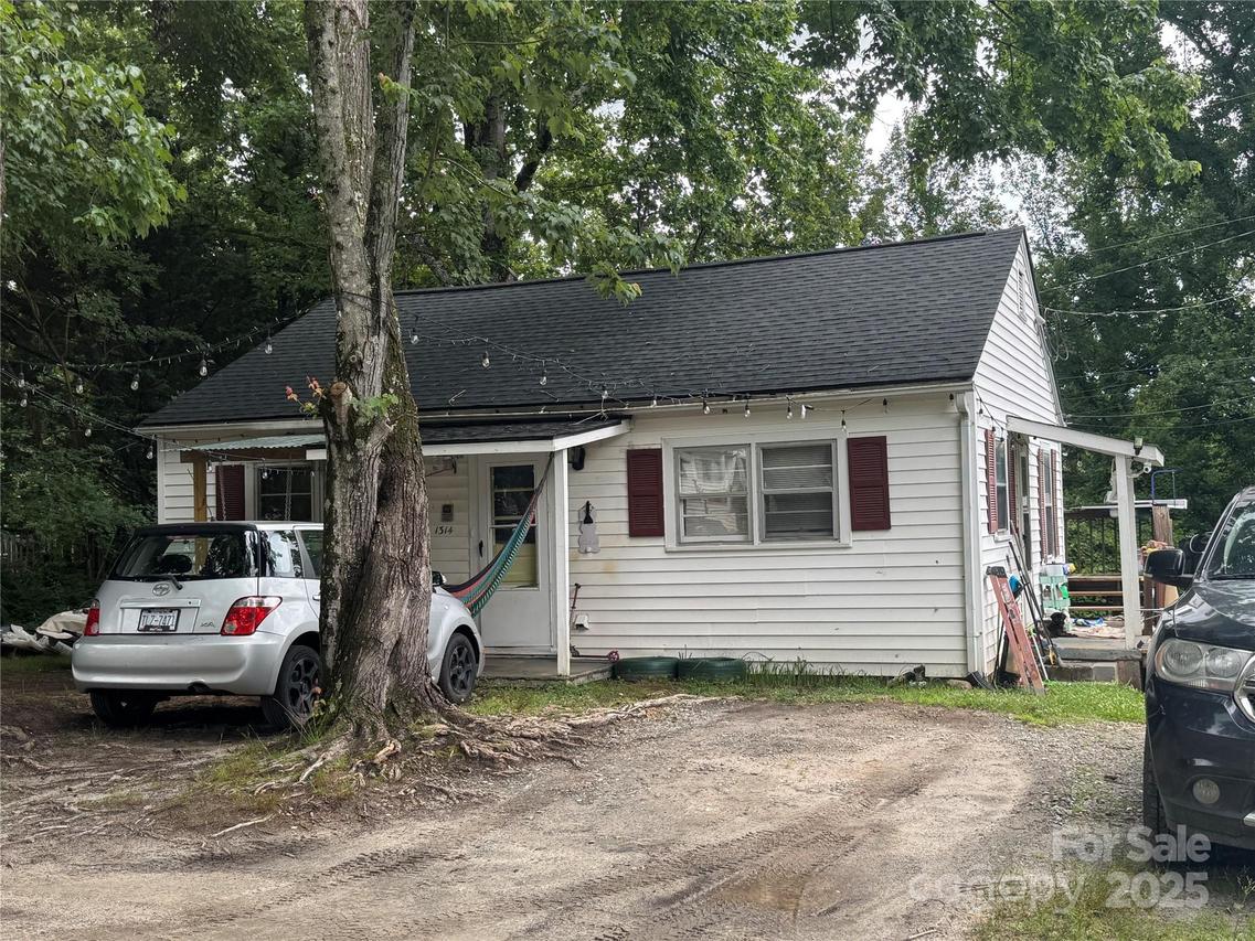 1314 & 1318 Rockford Pl., Lenoir, NC 28645