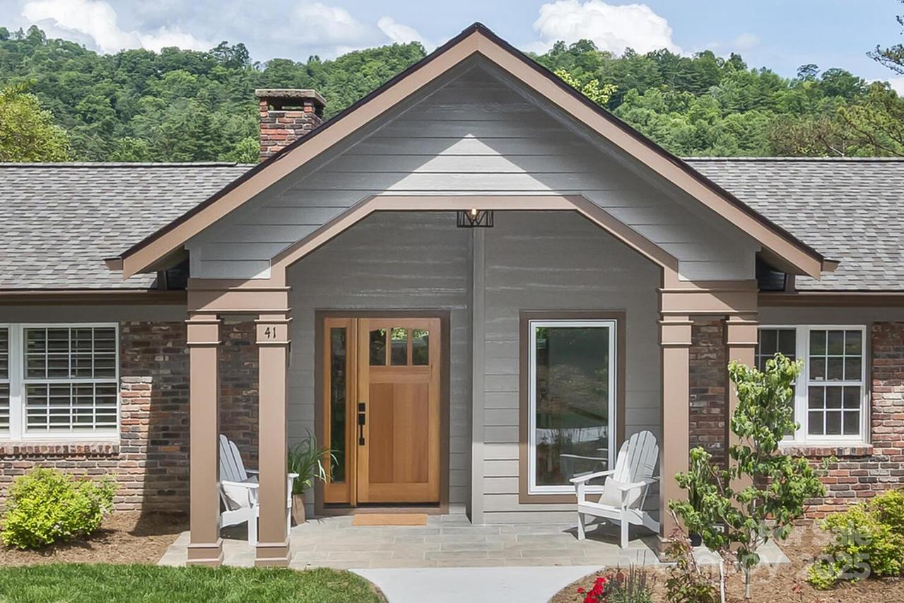 41 Robinhood Rd., Asheville, NC 28804