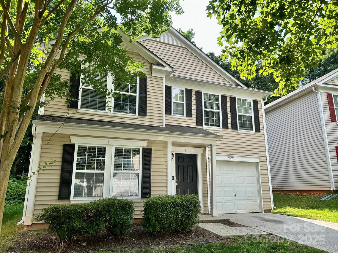 2927 Meadow Knoll Dr., Charlotte, NC 28269
