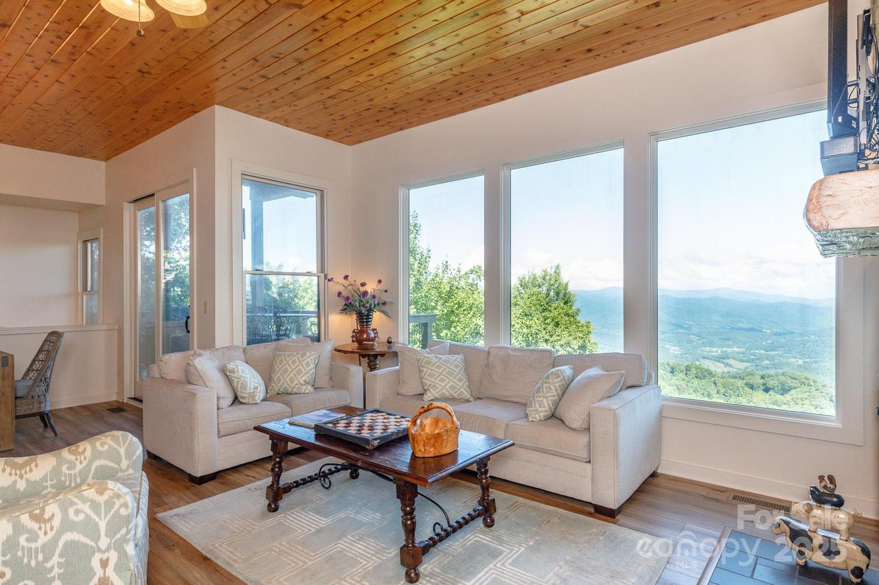 114 Slickrock Rd. #C/3, Burnsville, NC 28714