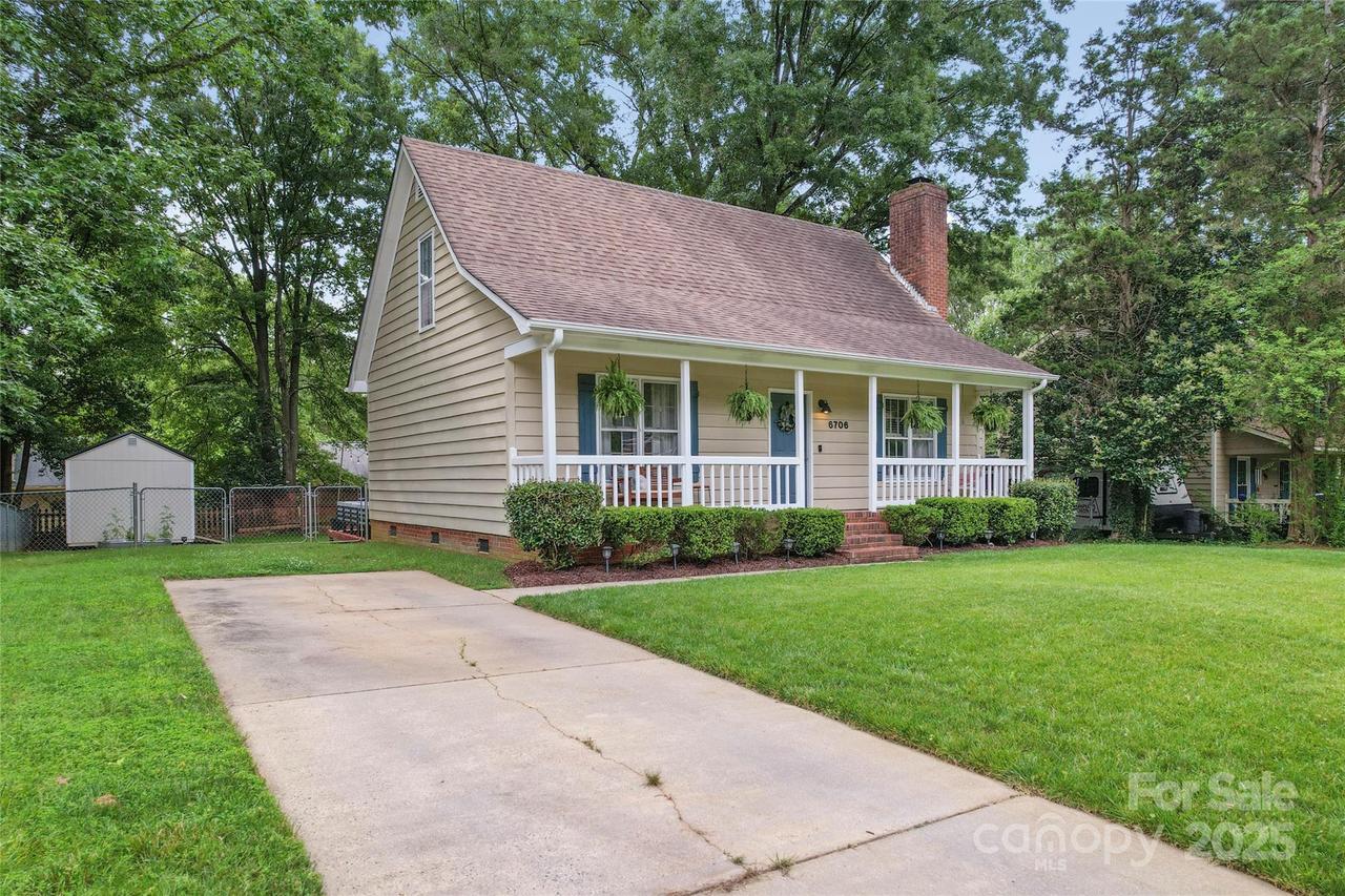 6706 Farrington Ln., Charlotte, NC 28227