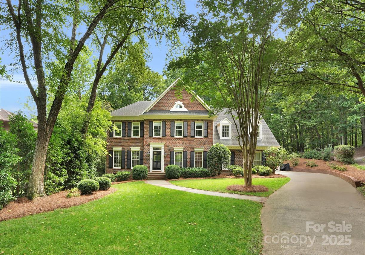 2432 Hartmill Ct., Charlotte, NC 28226