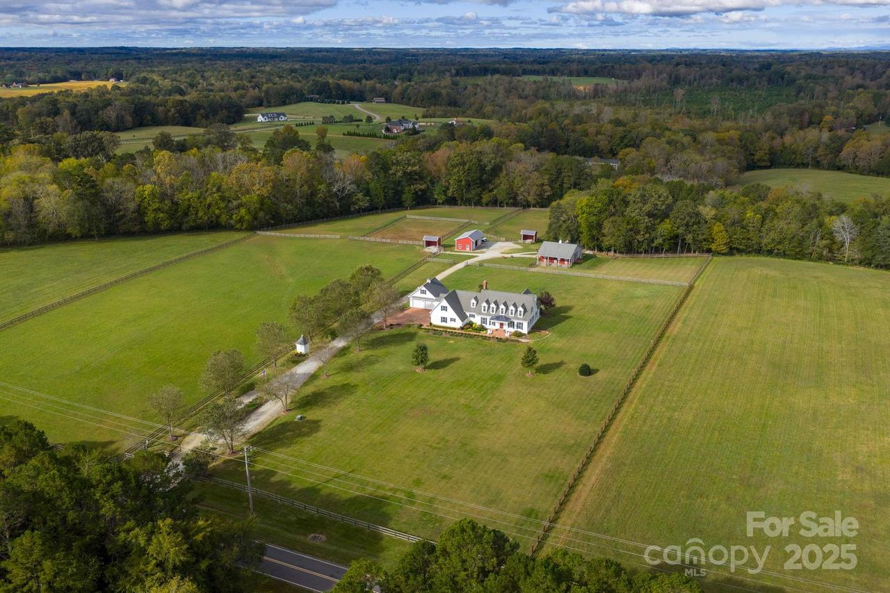 400 Ratledge Rd., Mocksville, NC 27028