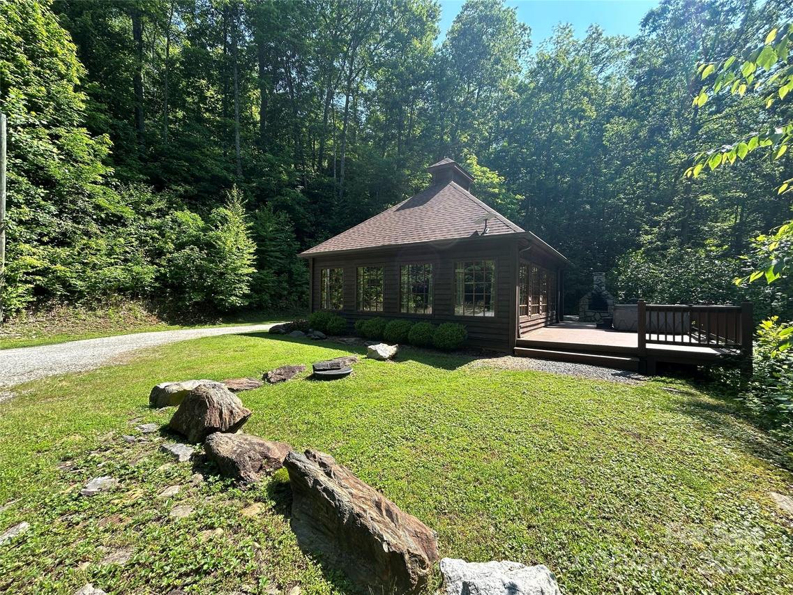 1012 Alarka Highlands Dr., Bryson City, NC 28713