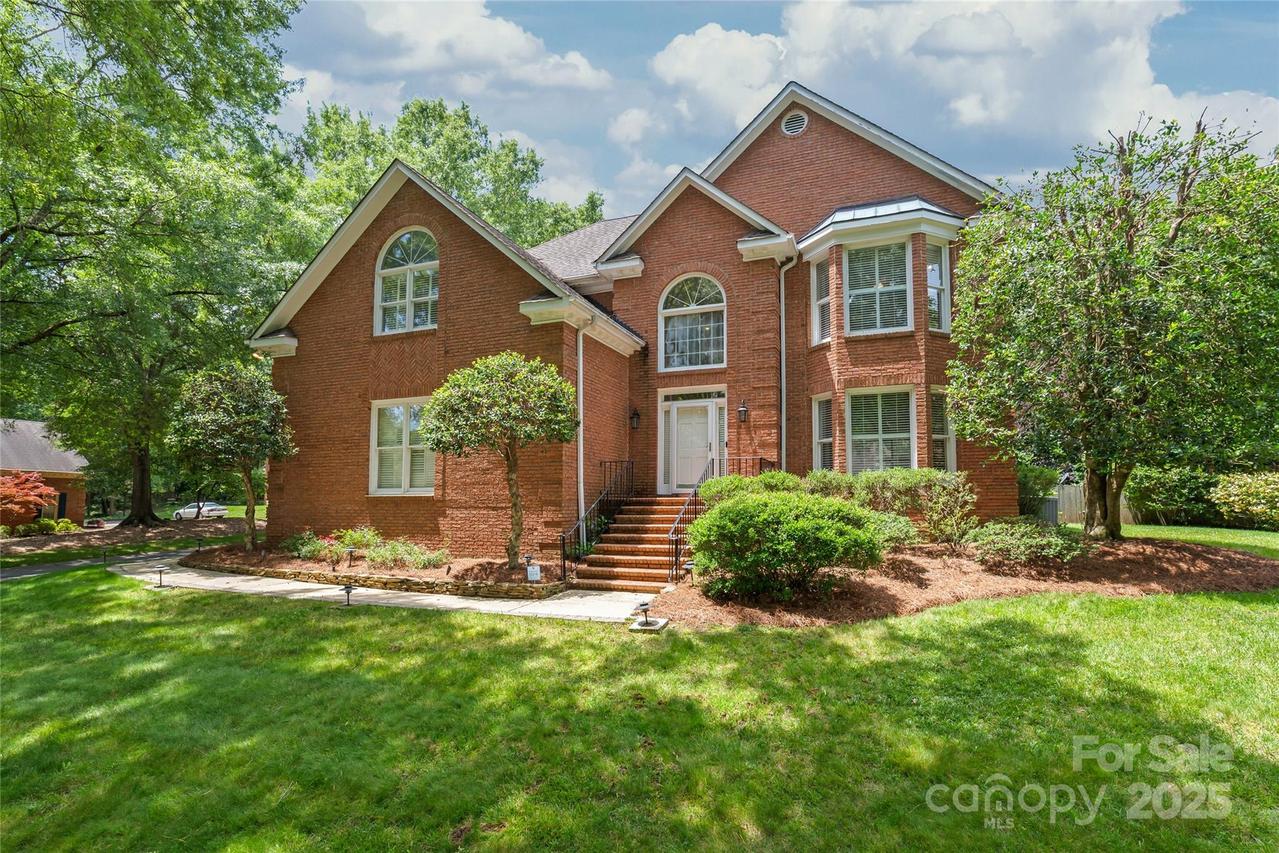 7301 Leharne Dr., Charlotte, NC 28270