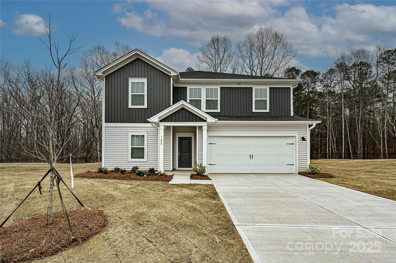 2142 Sunflower Cir., Newton, NC 28658