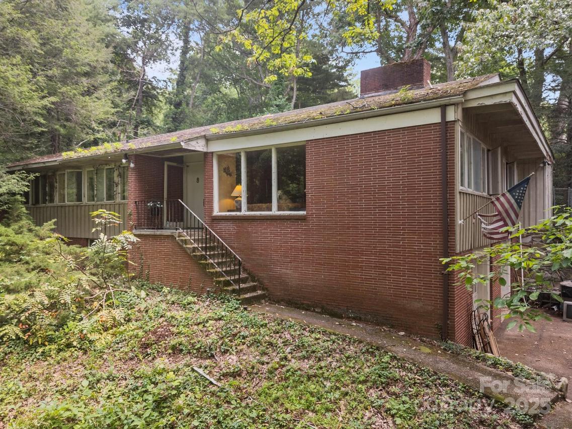 111 Griffing Cir., Asheville, NC 28804