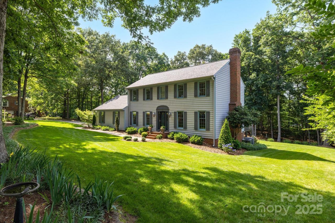 2101 River Chase Dr., Eden, NC 27288
